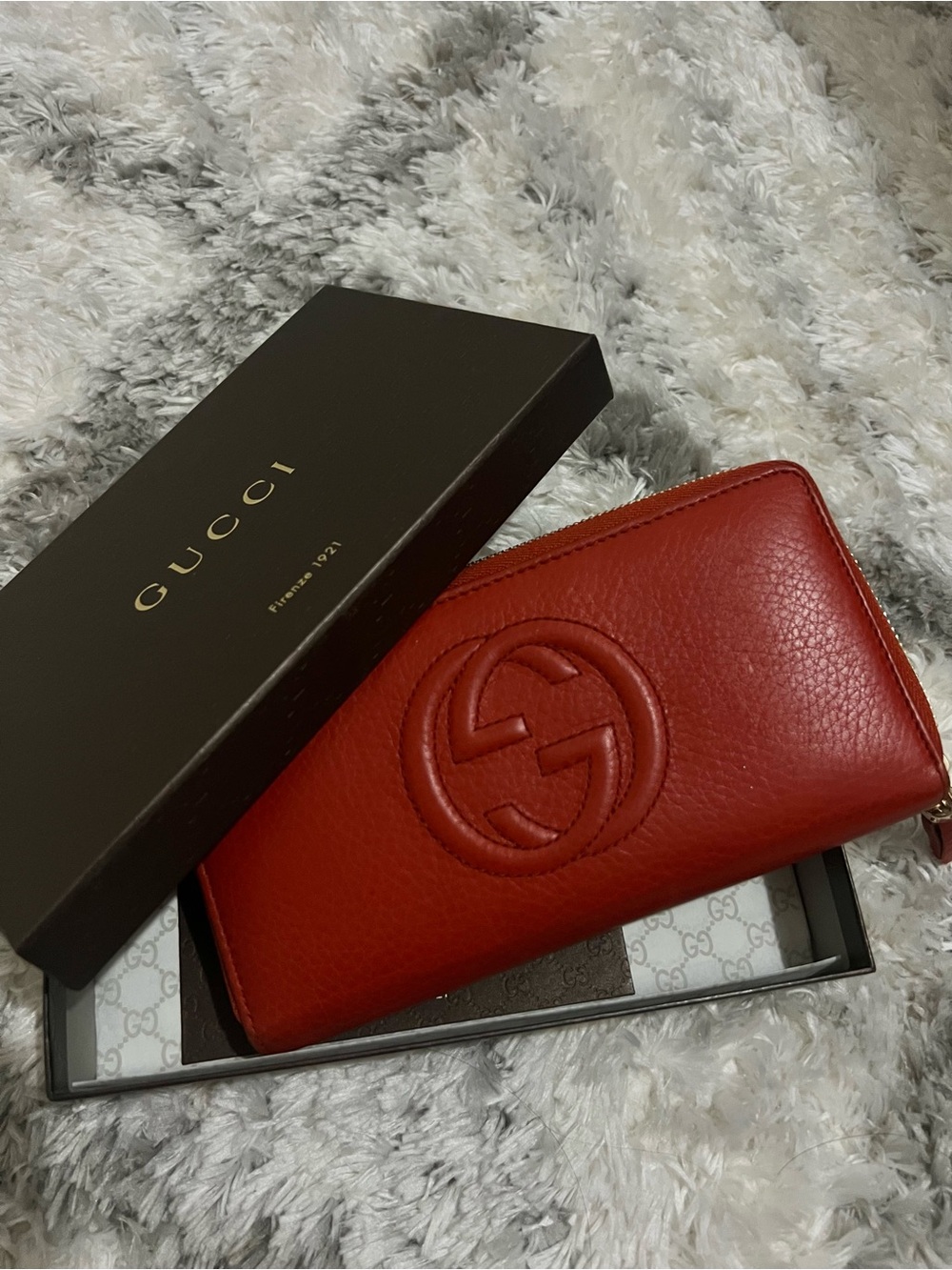 Gucci Red Leather Zip-Around Continental Wallet with Embossed GG